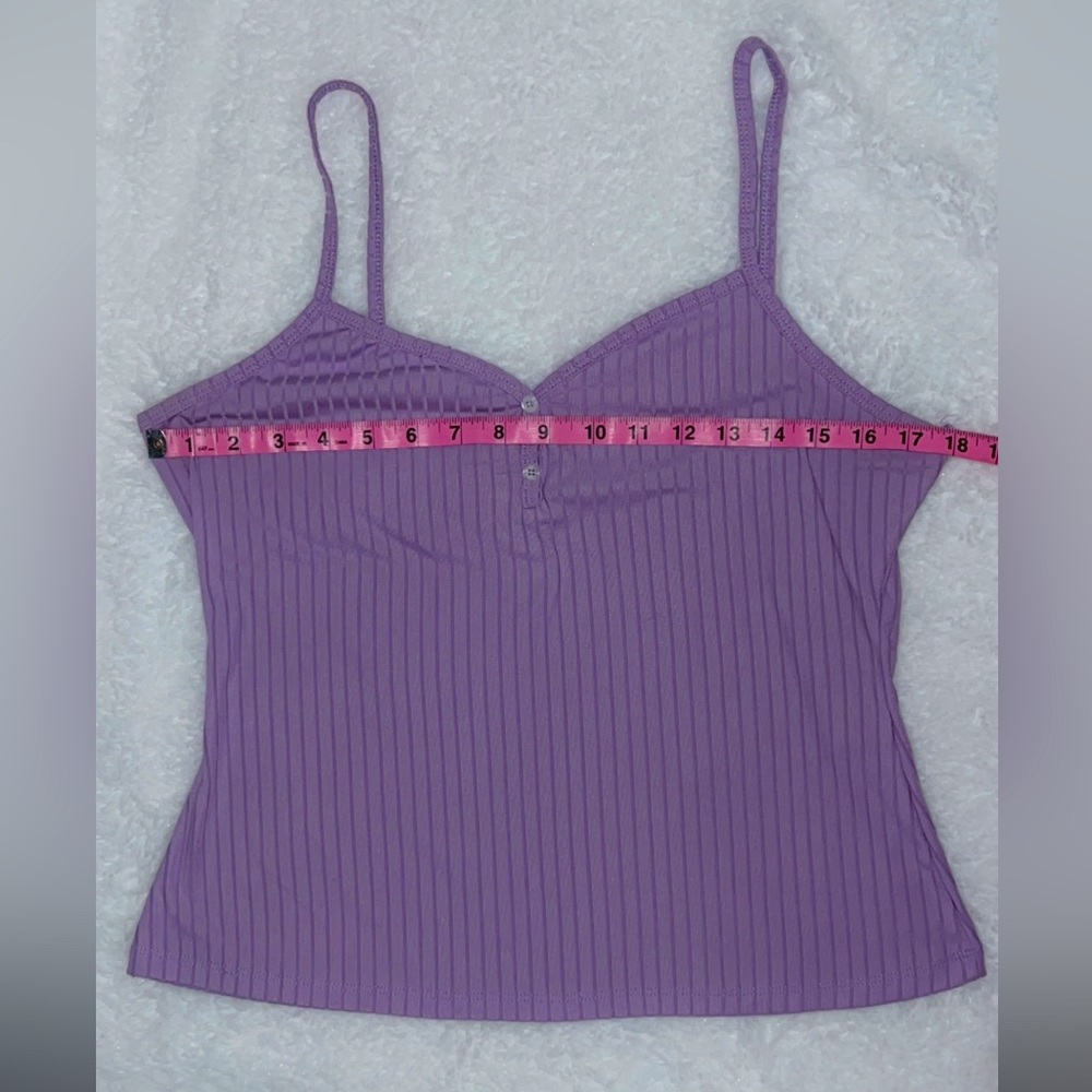 NWOT Lavender Camisole with Button Appliqués Size XL